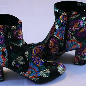Steve Madden Embroidered Black Velvet Booties, 7